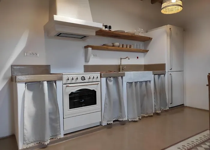 Traditional In Chora #6 * Kitnos